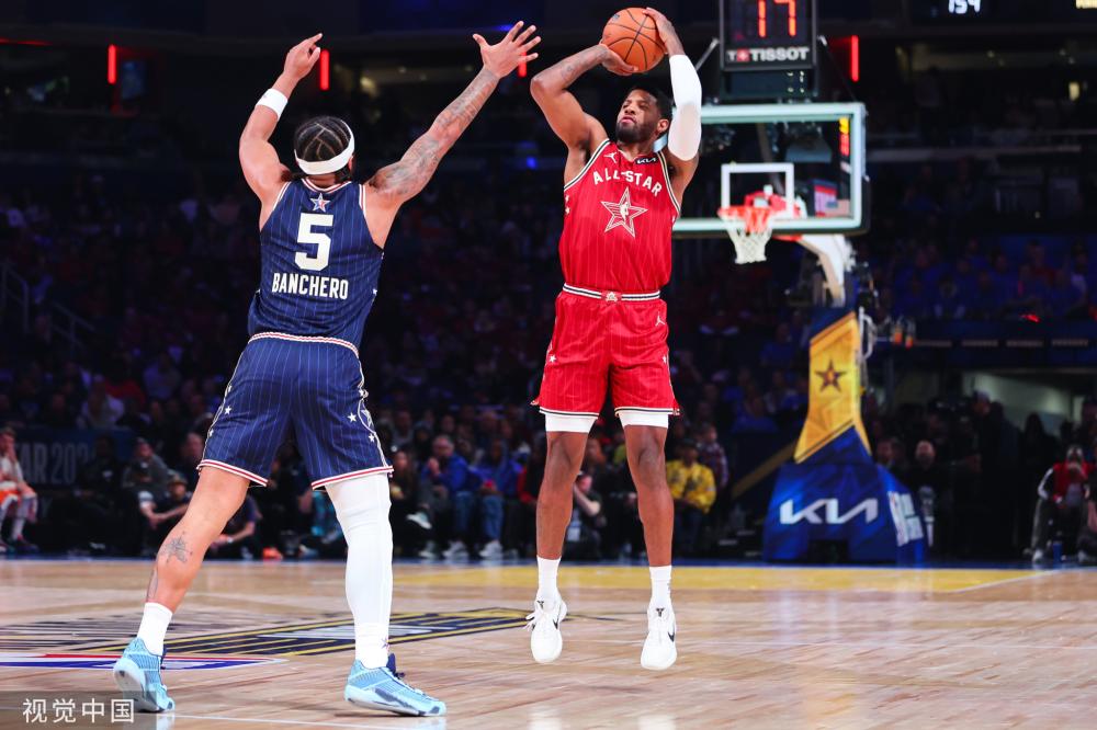 伯德和东契奇之间有何区别？约翰-塞利：拉里会防守 从未见过他犯错